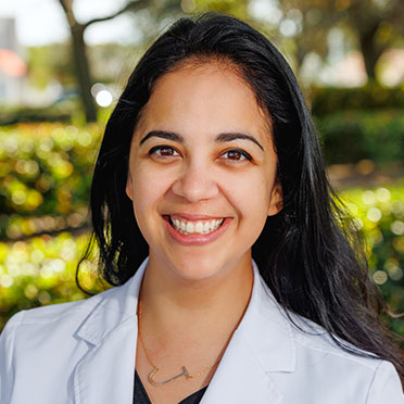 meet dr jennifer araya